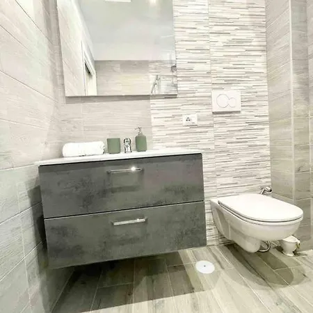 Center And Station Apartamento *